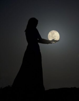 All about the Greek Goddess Selene and how to work with Selene in your witchcraft practice (Greek Deity)