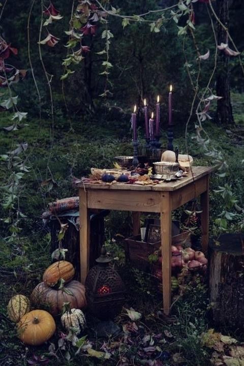 How to host a Dumb Supper for Samhain